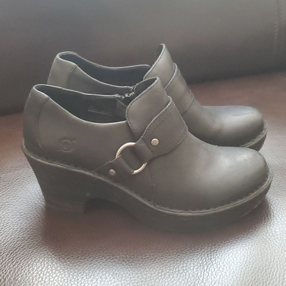 BORN Black Nubuck Boots/Clogs - Size 6‎